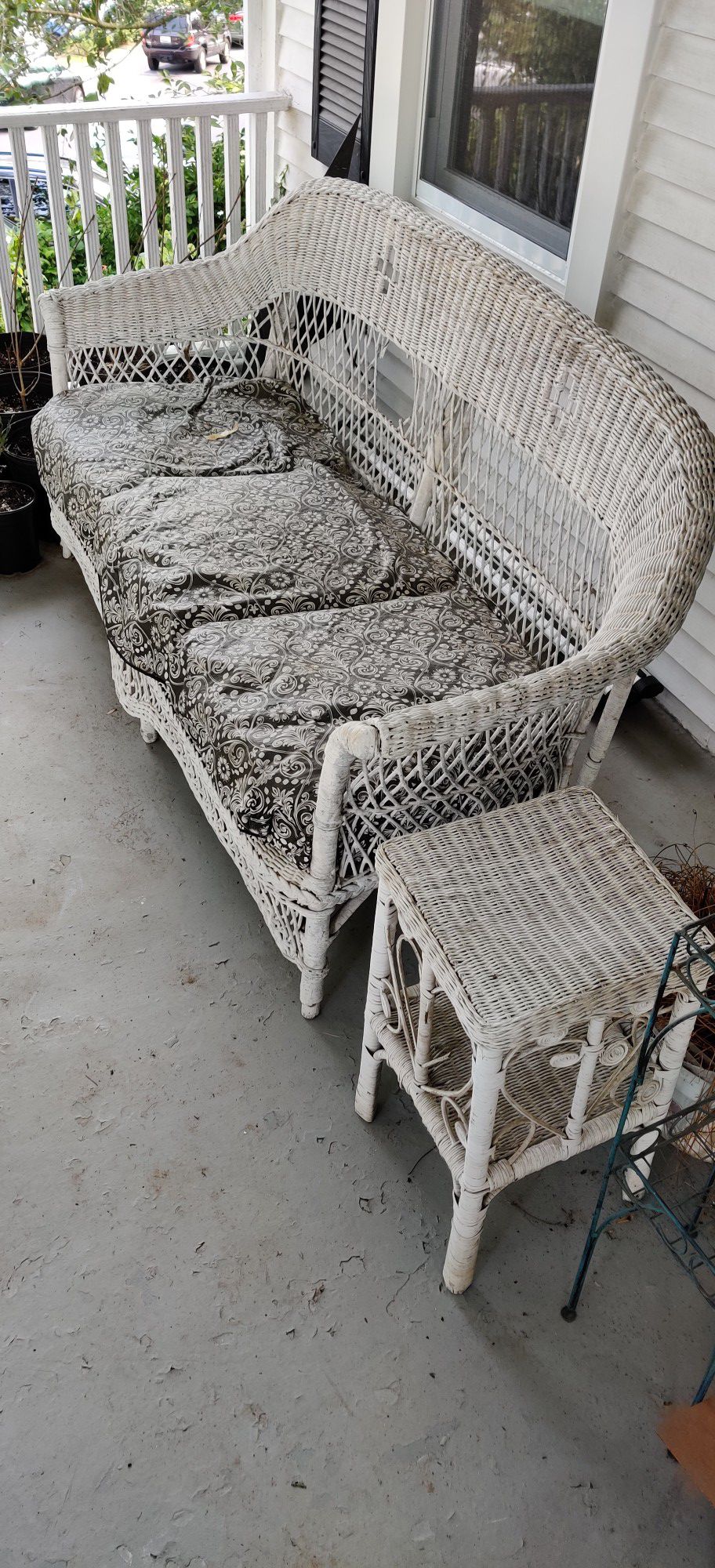 Free outdoor wicker chair and side table