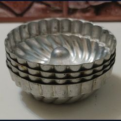 LOT OF 4 Vintage (1960's) Aluminum JELL-O Molds EXCELLENT CONDITION! Please Read Description.