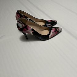 Nine West Flower Heels- Size 8