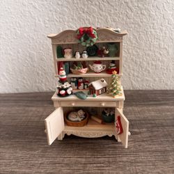 Hallmark Keepsake Ornament 2011 Mrs. Claus’s Cupboard – Rare Collectible