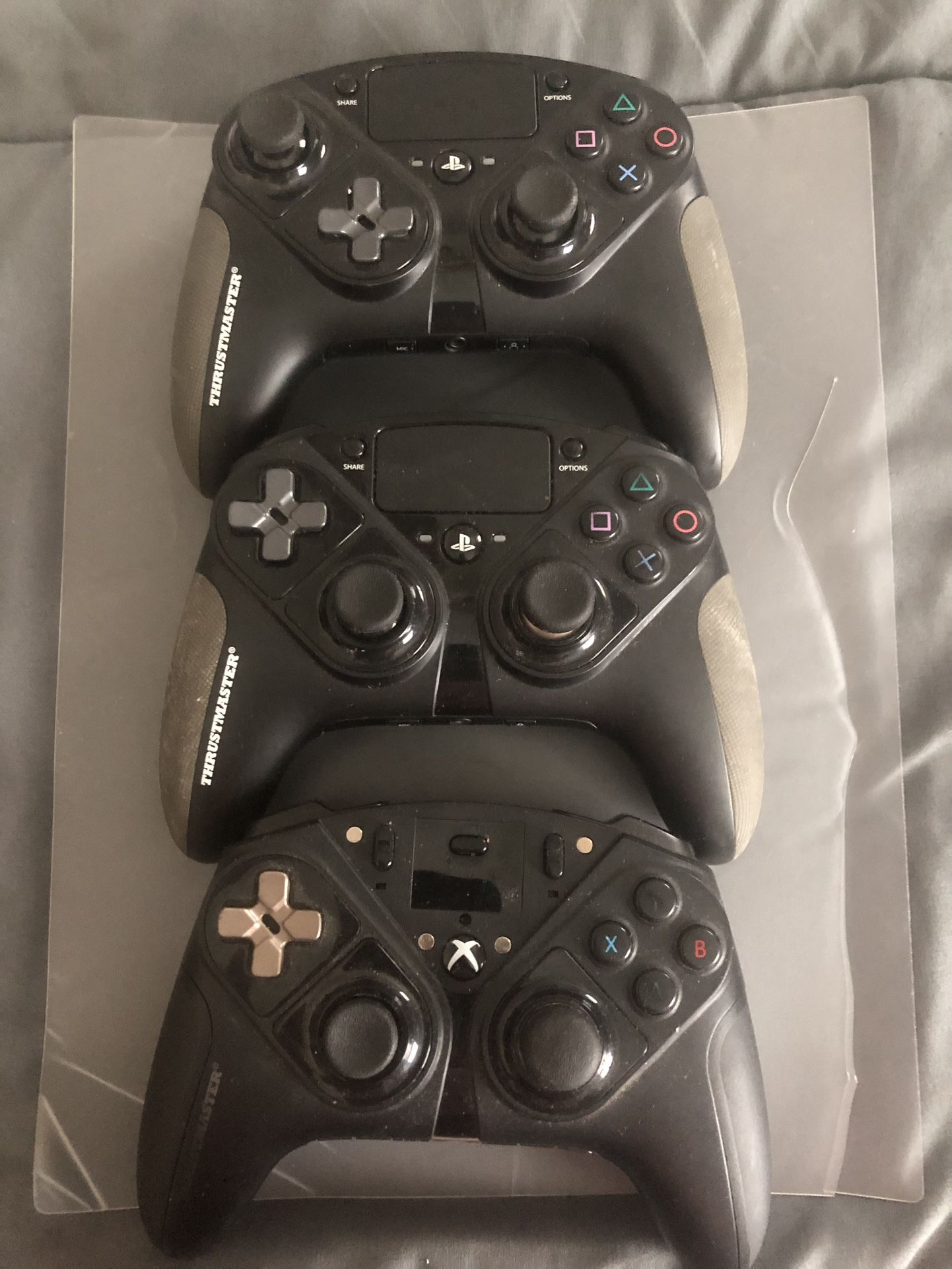 Thrustmasters Controllers PS5 (Xbox, PC)