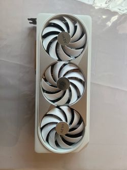 GeForce RTX 4080 Super Aero OC