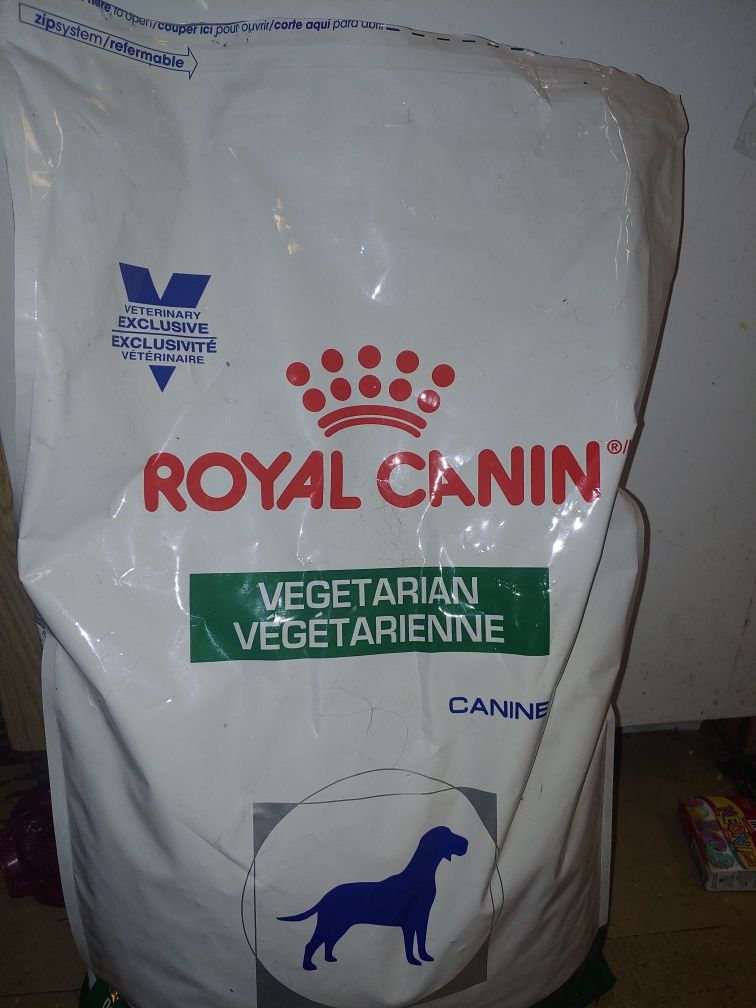 Royal canin vegetarian dog food