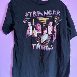 Stranger Things Size M Shirt 