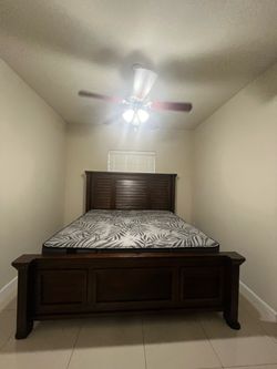 King size bed