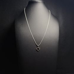 925 Silver Bismark Necklace & Black Clover Pendant 