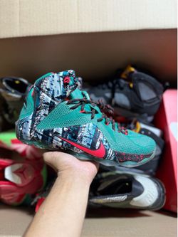 LeBron 12 Christmas size 10 VNDS