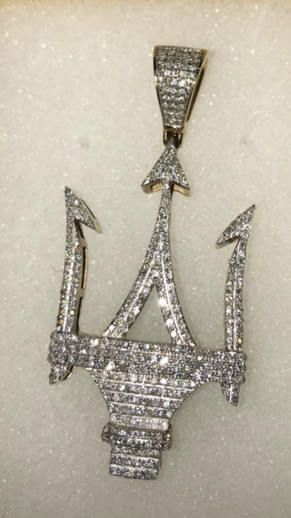 Ysl gold chain maserati