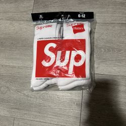 Supreme Socks