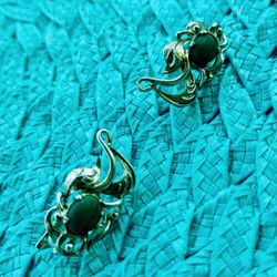 Vintage Pierced ears 925 sterling silver With Genuine Malachite
