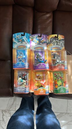 Skyllanders figuras $50 por caja