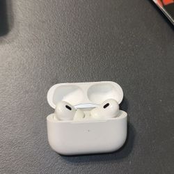 Apple AirPods Pro (2nd generation) with MagSafe Charging Case 