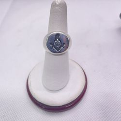 Black and Silver Mens Signet Freemason Masonic Silver Plated Ring.
