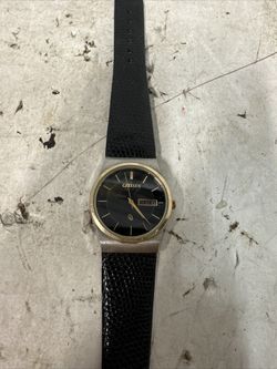 Citizen CQ Watch Men 34mm Black Dial Two Tone Daydate Round #D2