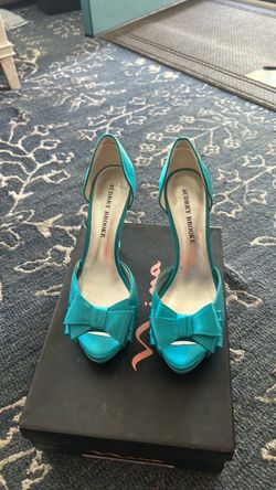 New shoes size 8