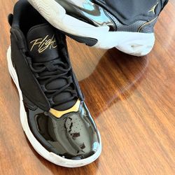 Brand New Air Jordan Max Aura 4 Black Metallic Gold Size 9.5 w/ - Never Worn