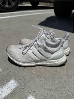 Adidas Ultraboost - Women’s Size 8, White