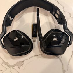 Corsair Void RGB Elite