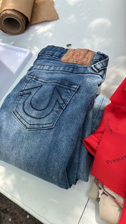 Yard sale $1 items