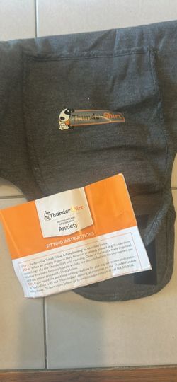ThunderShirt Dog Anxiety Wrap size small