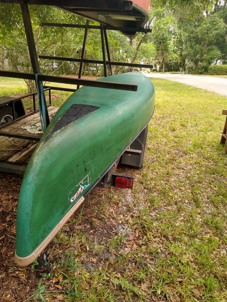 Photo 17 Foot Mohawk Canoe