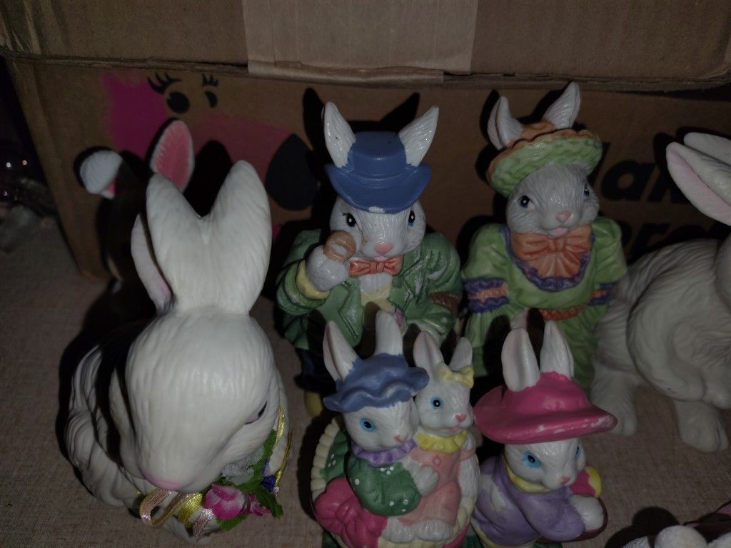 Vintage Rabbit Figurine Lot All In Great Shape
