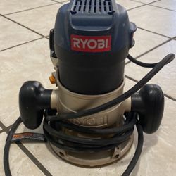 Ryobi Fixed base Router 