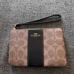 Coach Corner Zip Wristlet 