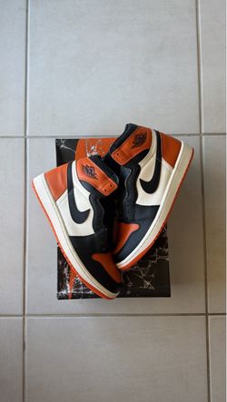 Jordan 1 shattered backboard size 9 brand new