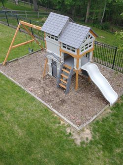 Outdoor clubhouse playset