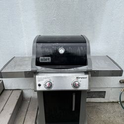 Weber Spirit E-210 2-Burner Propane  Gas Grill