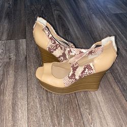 Ladies Heels Size 9
