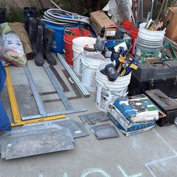 🔨 $10 + Construction tools