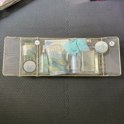 Bath Caddy With Extending Sides