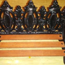 Vintage Style Cast Iron. Bench. Doll House. Doll. Miniature. See Pics. Wood. Collectable