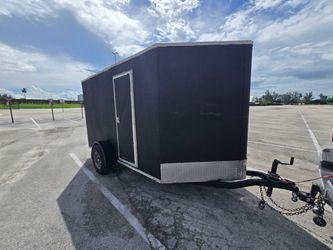 Used Trailer 6x13 "2015" Pulls amazing, no rust solid frame, no Leaks 6ft hight interior, clean documentation in hand ✋️ READ Description FIRST, LEA P