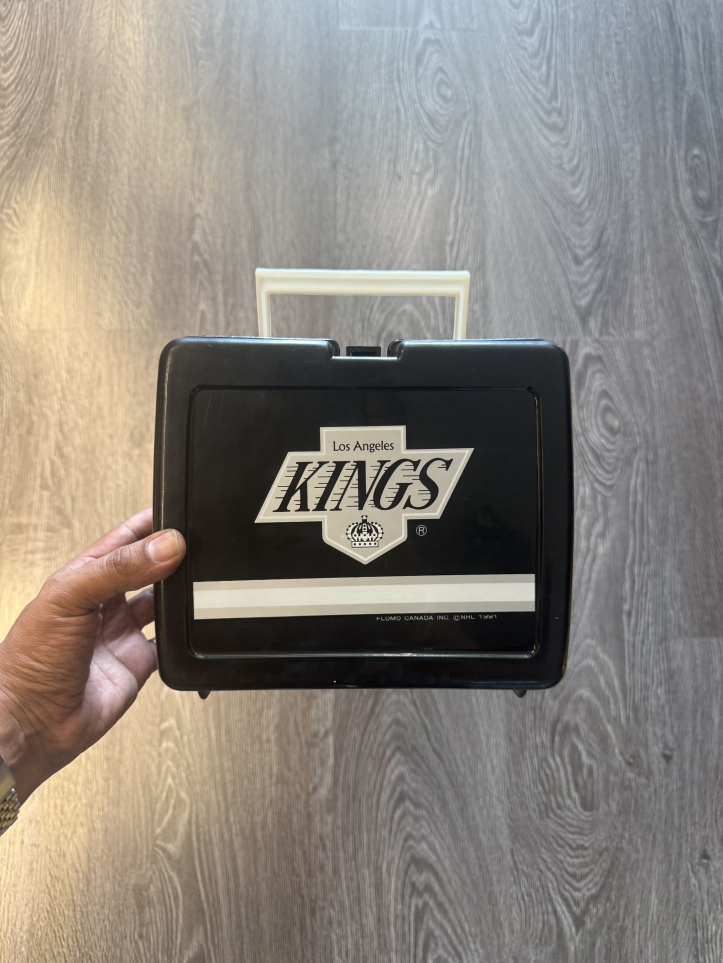 LA KINGS hockey Team Lunchbox 1990