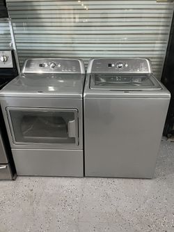 Washer and Dryer Set Maytag
