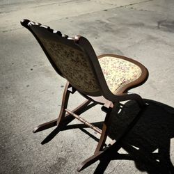 VTG Victorian Folding Rocker Carved Wooden Rose Rocking Chair Floral Tapestry