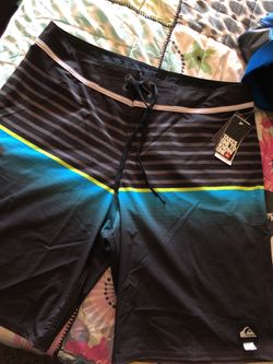 Quicksilver Froth Performer board short