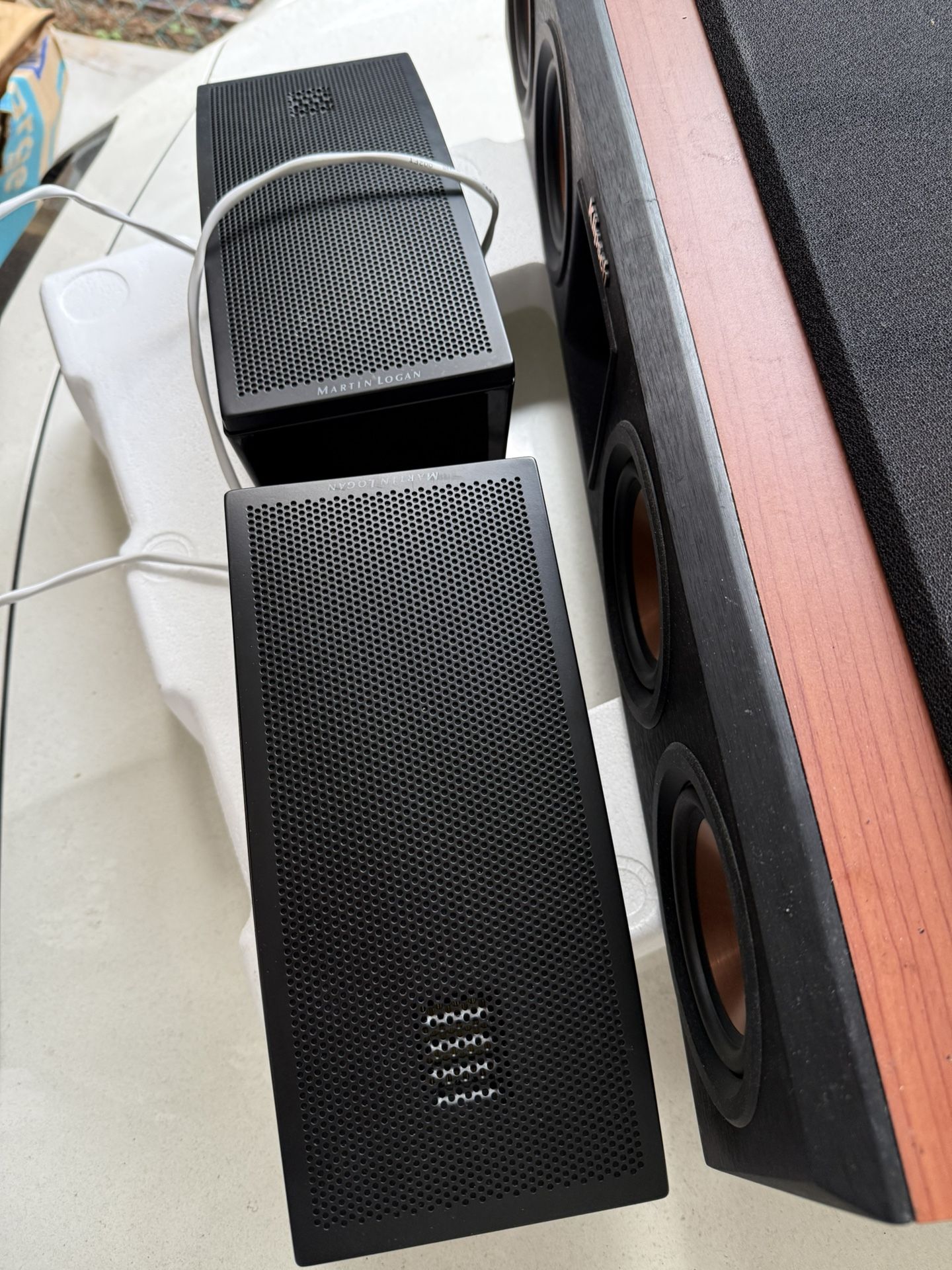 Klipsch Center Chanel 404C.  Martin Logan Motion 2I