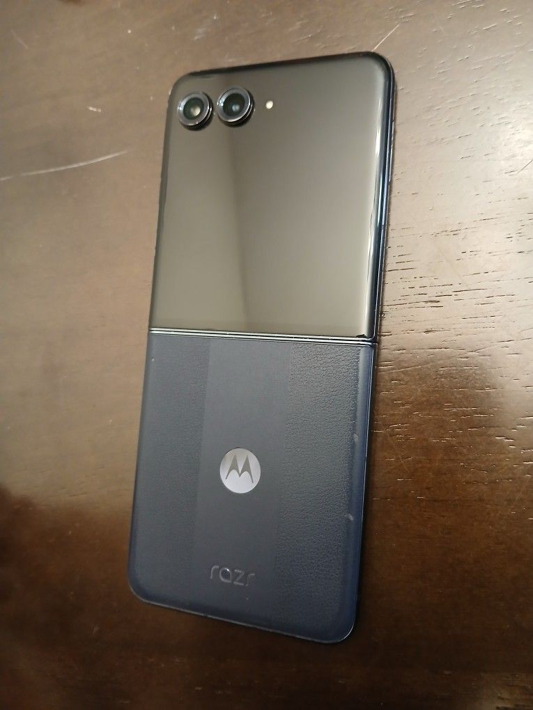 Moto Razr+ 2024 Unlocked VERY NEGOTIABLE