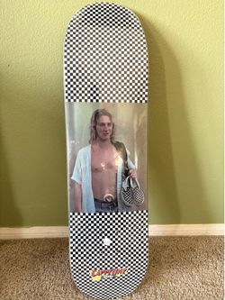 SKATEBOARD 8.25