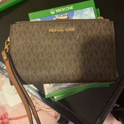 Micheal kors wallets 