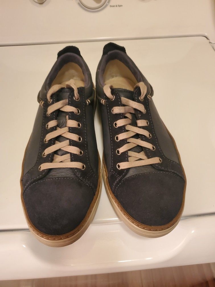 Clark's Mens Blue Leather Shoes Size 9