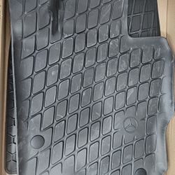 New Genuine Mercedes Benz Rubber All Season Mats GLE GLS 2020+