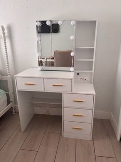 White Vanity Desk with Lighted Mirror