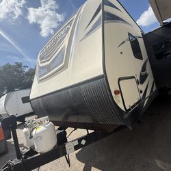 2018 SportTrek 322VBH