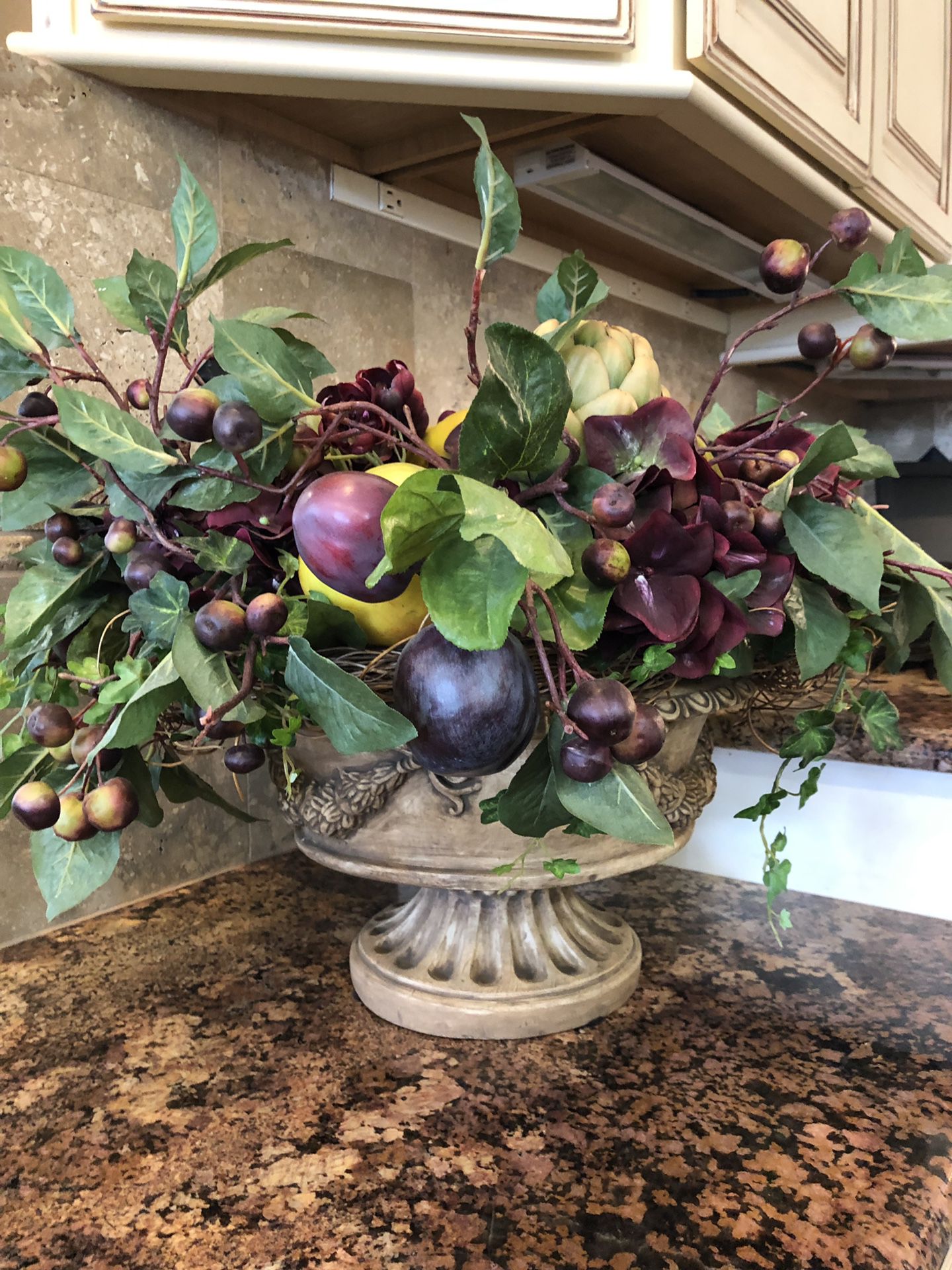Fruit bowl/flower vase