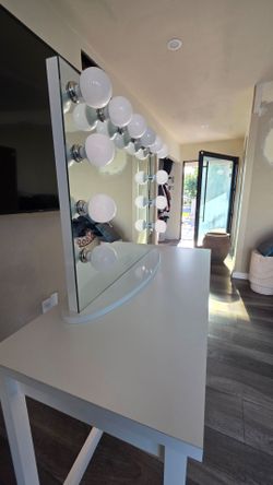 Impression Vanity